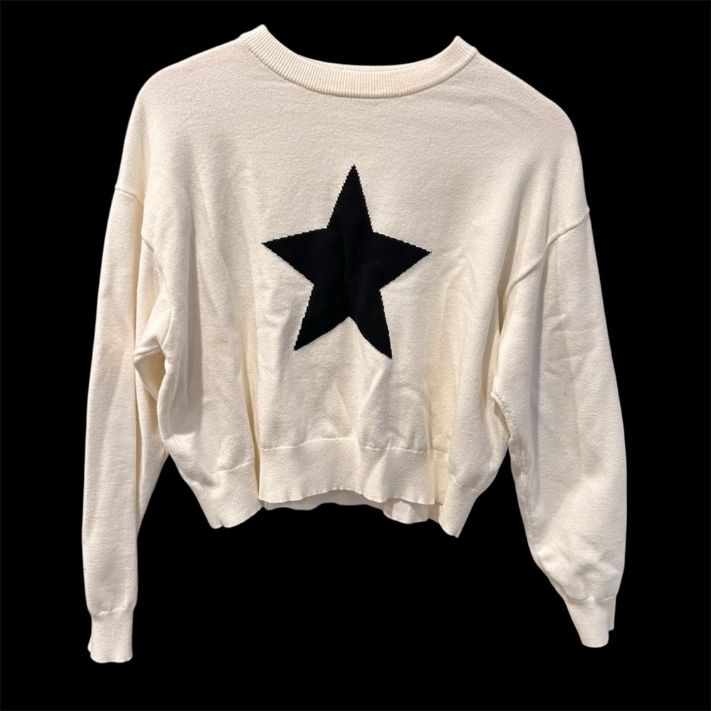 Orange Kiss Essentials Cream Black‎ Star Minimalist Knit Crop Sweater Size Small